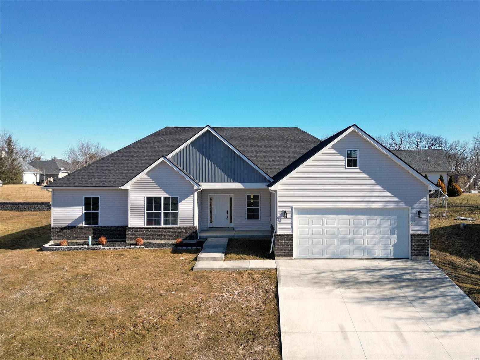 10577 Village Lane. Foristell, MO 63348