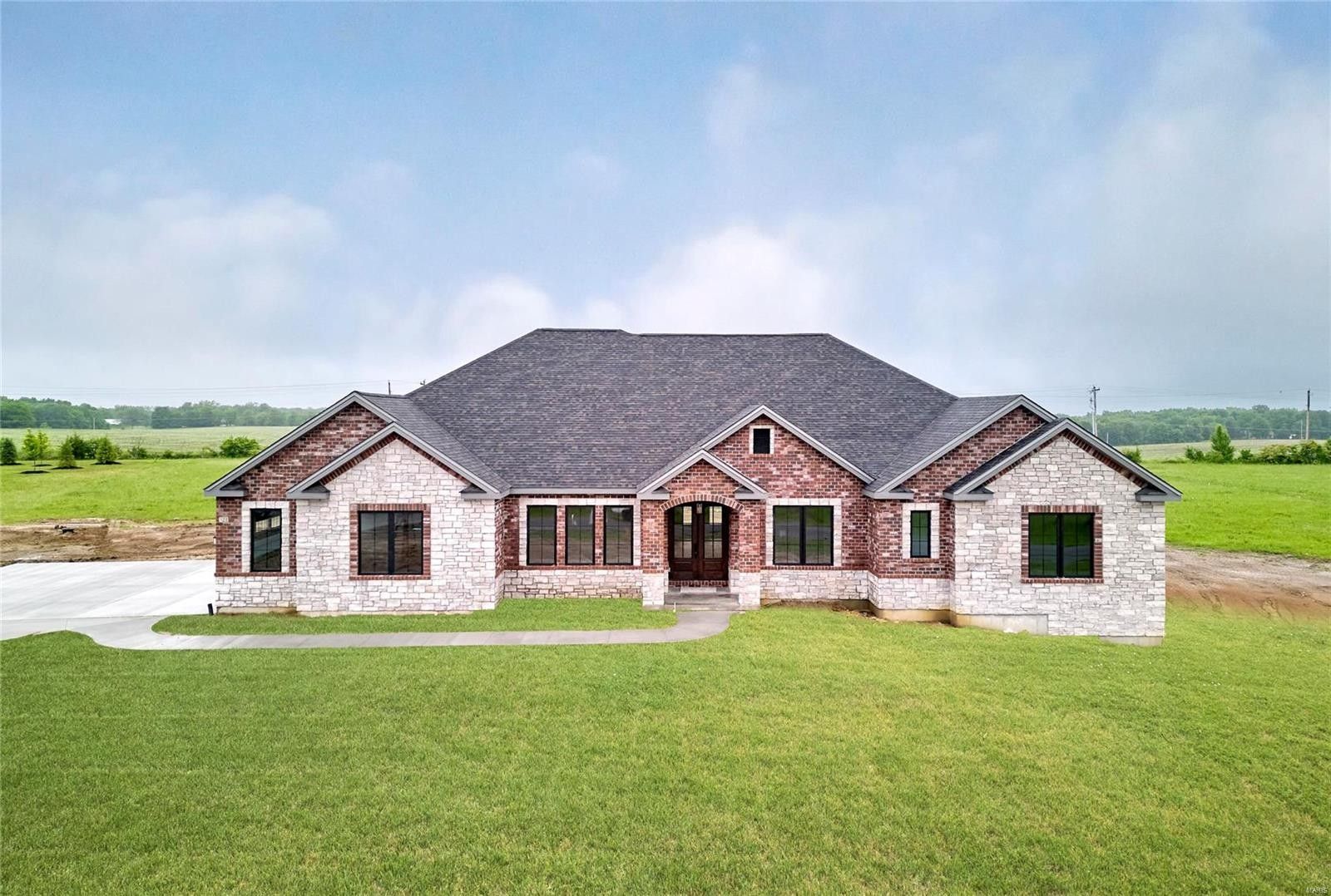 321 Lakeland Ct. Defiance, MO 63341