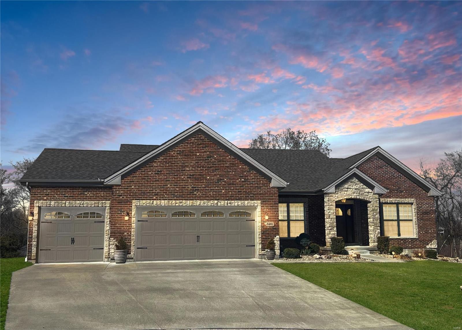 75 Clare Court. Washington, MO 63090