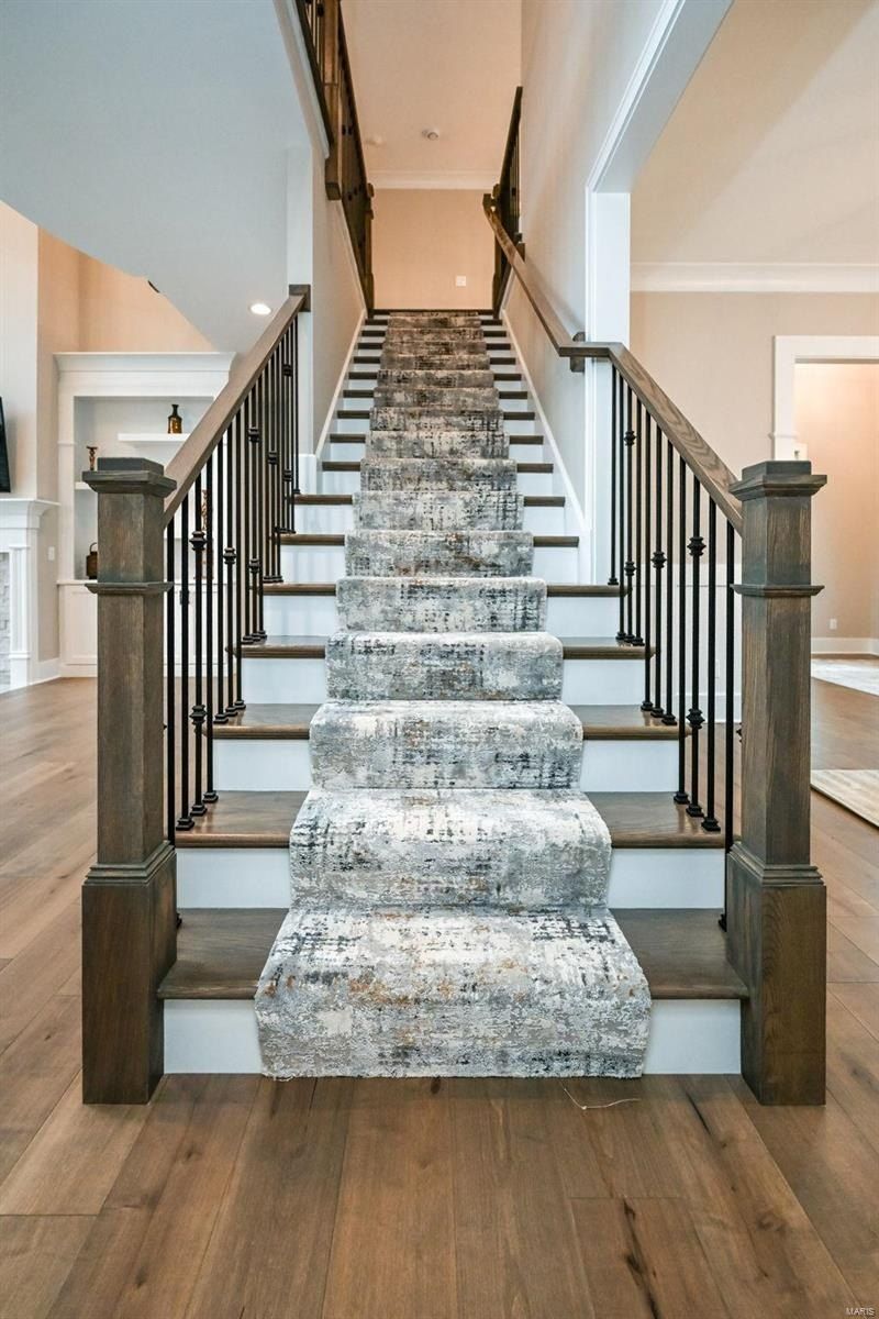 724 Silver Buck Lane. Chesterfield, MO 63005