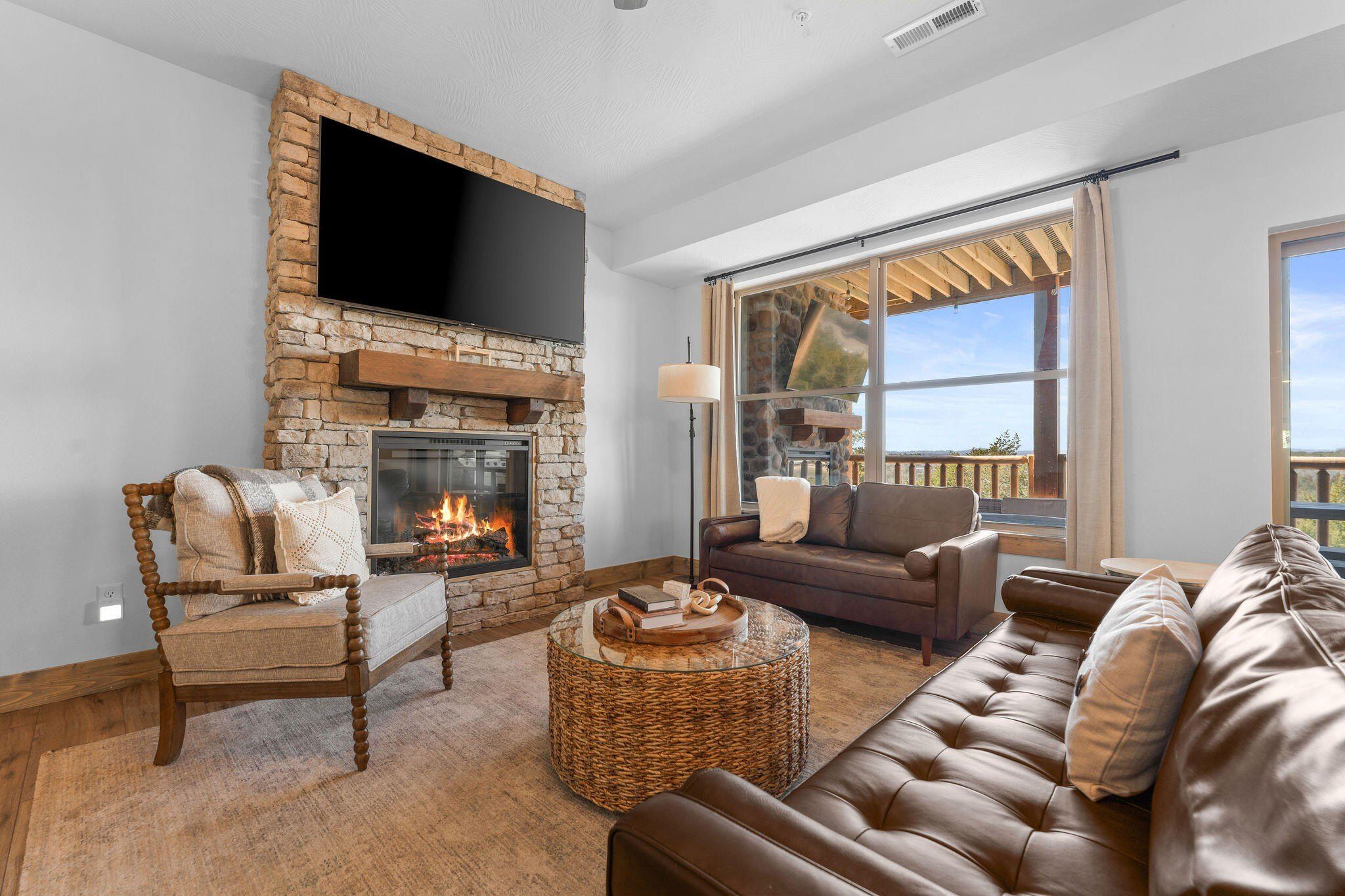 320 Indian Summer Lane. Branson, MO 65616