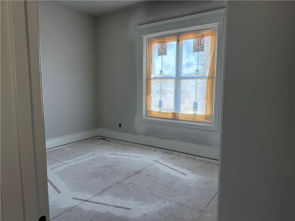 2620 Ne Woodland Oak Drive. Lees Summit, MO 64086