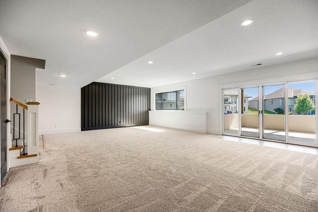 2317 Sw Morris Drive. Lees Summit, MO 64082