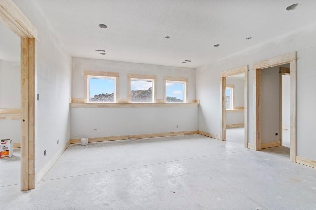 1811 Halls Creek Avenue. Raymore, MO 64083