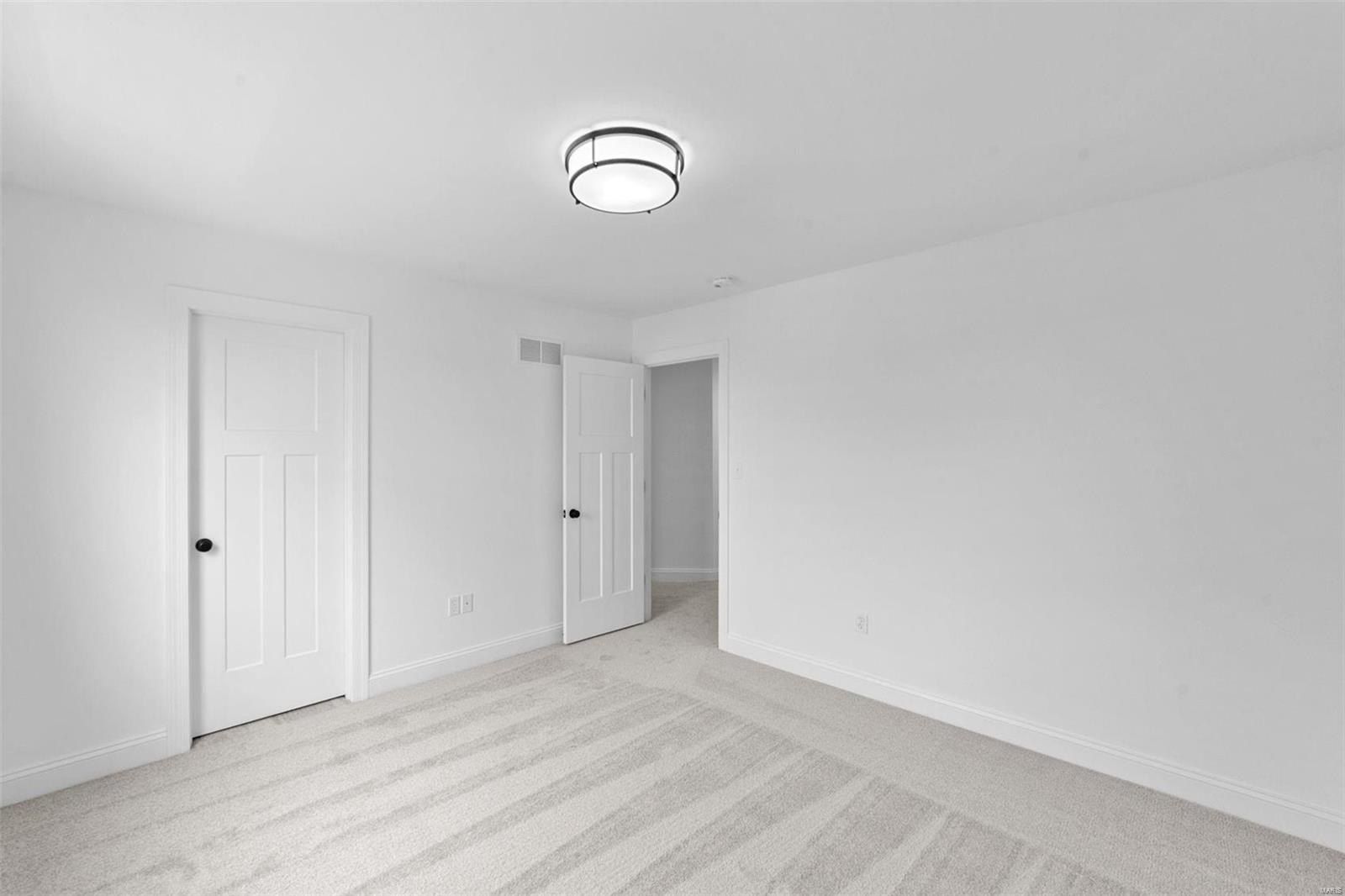 119 Monica Drive. Sunset Hills, MO 63127