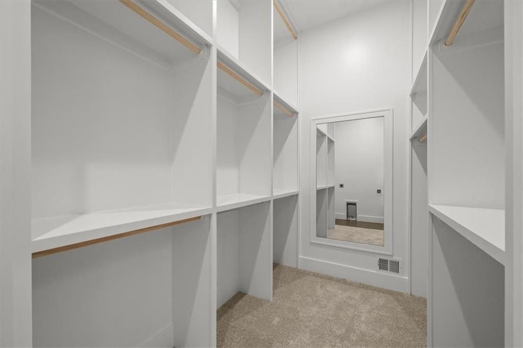 824 Ne Algonquin Street. Lees Summit, MO 64064