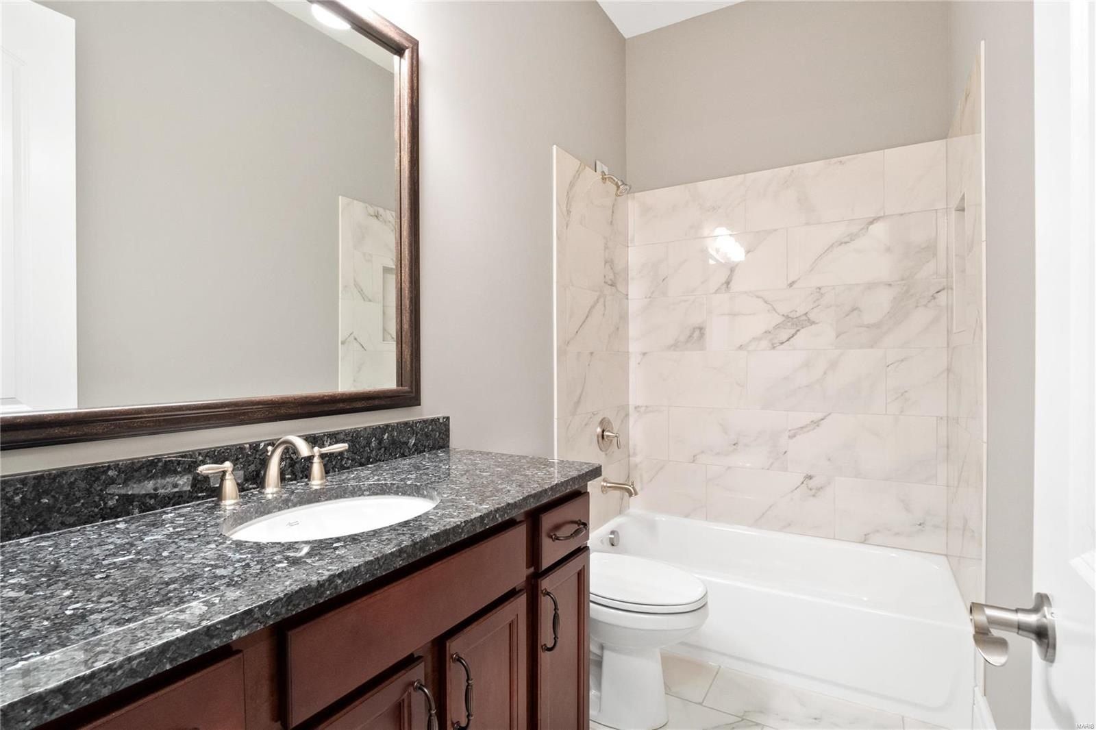 753 Silver Buck Lane. Chesterfield, MO 63005