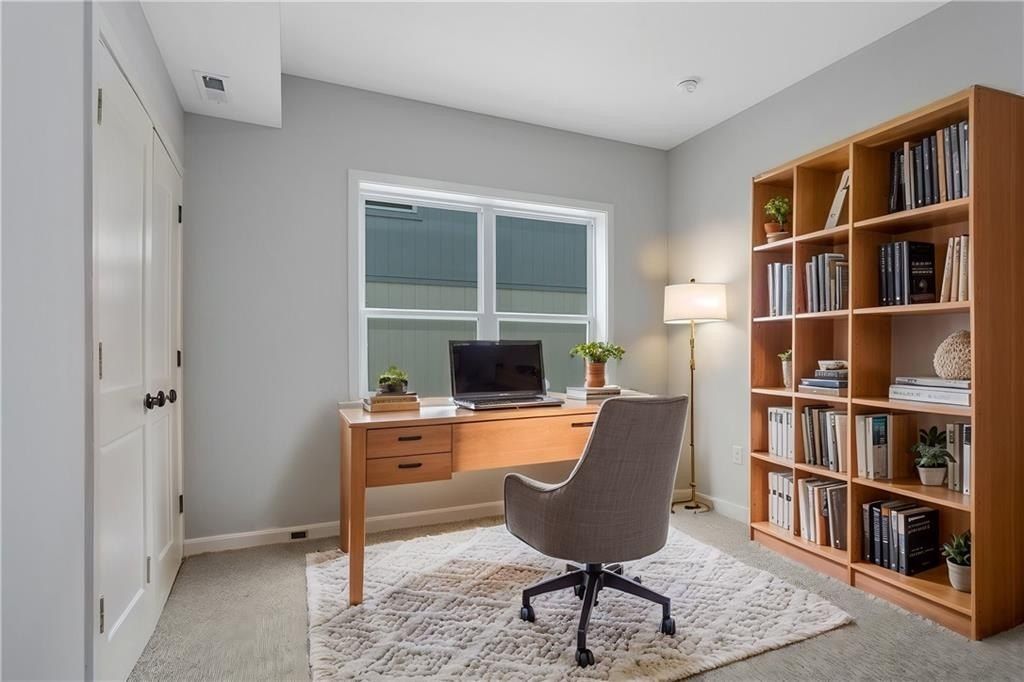 4527 Forest Avenue. Kansas City, MO 64110