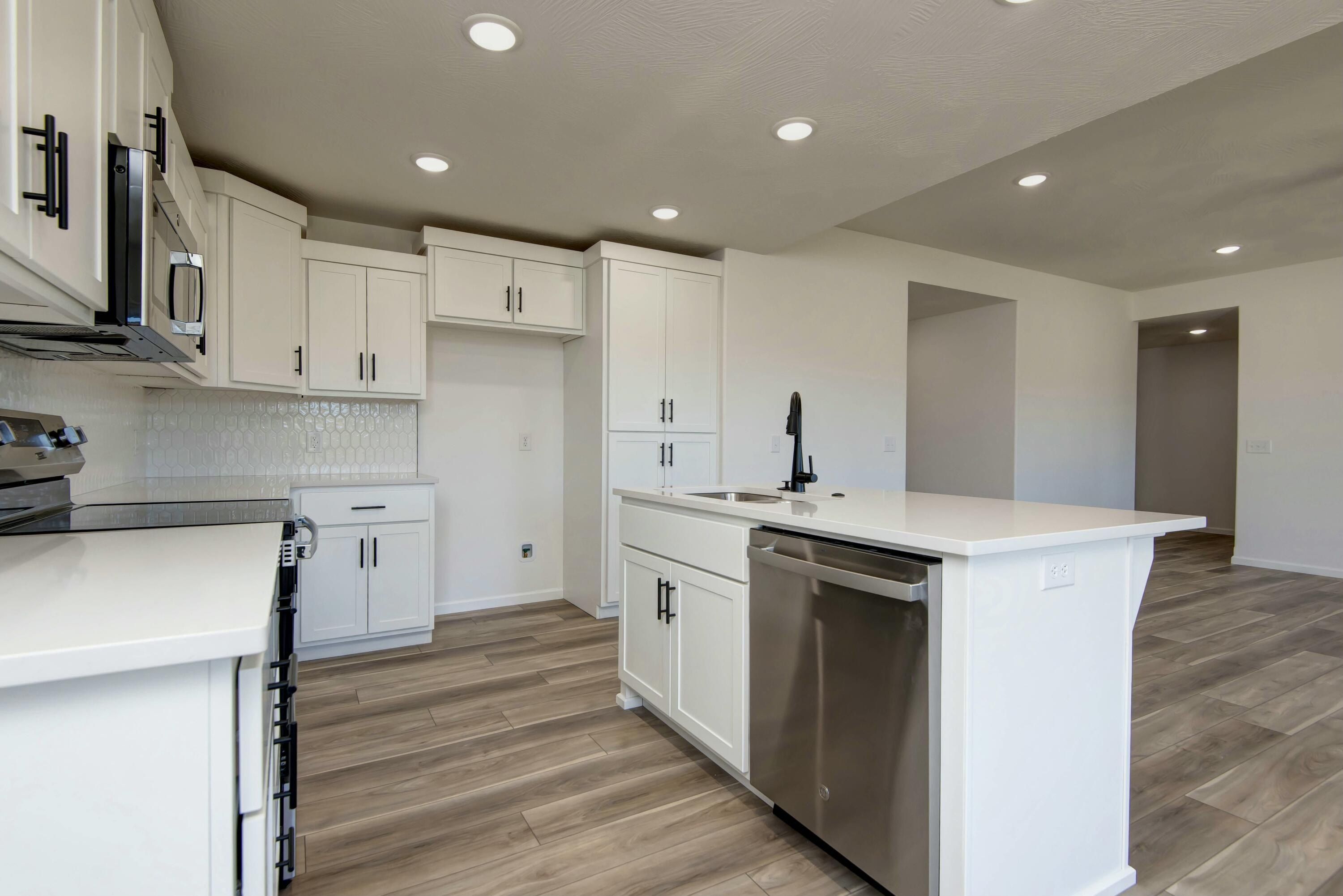 540 Spring Meadow Drive. Rogersville, MO 65742