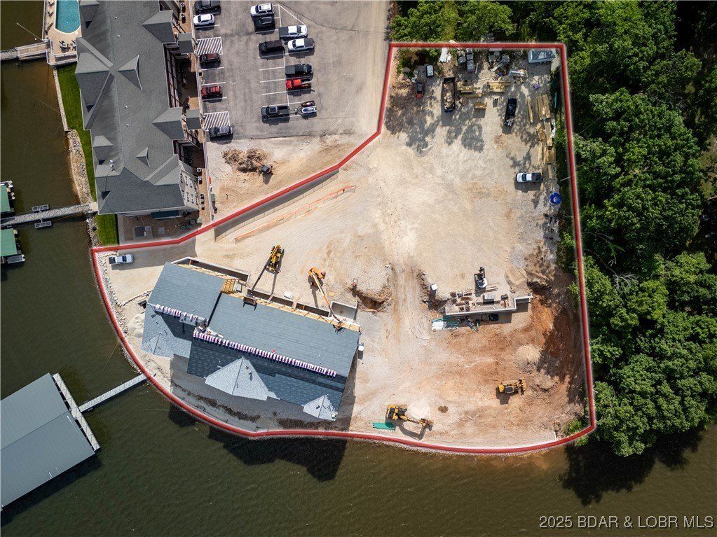 290 Plaza Beach Drive Unit 5A. Camdenton, MO 65020