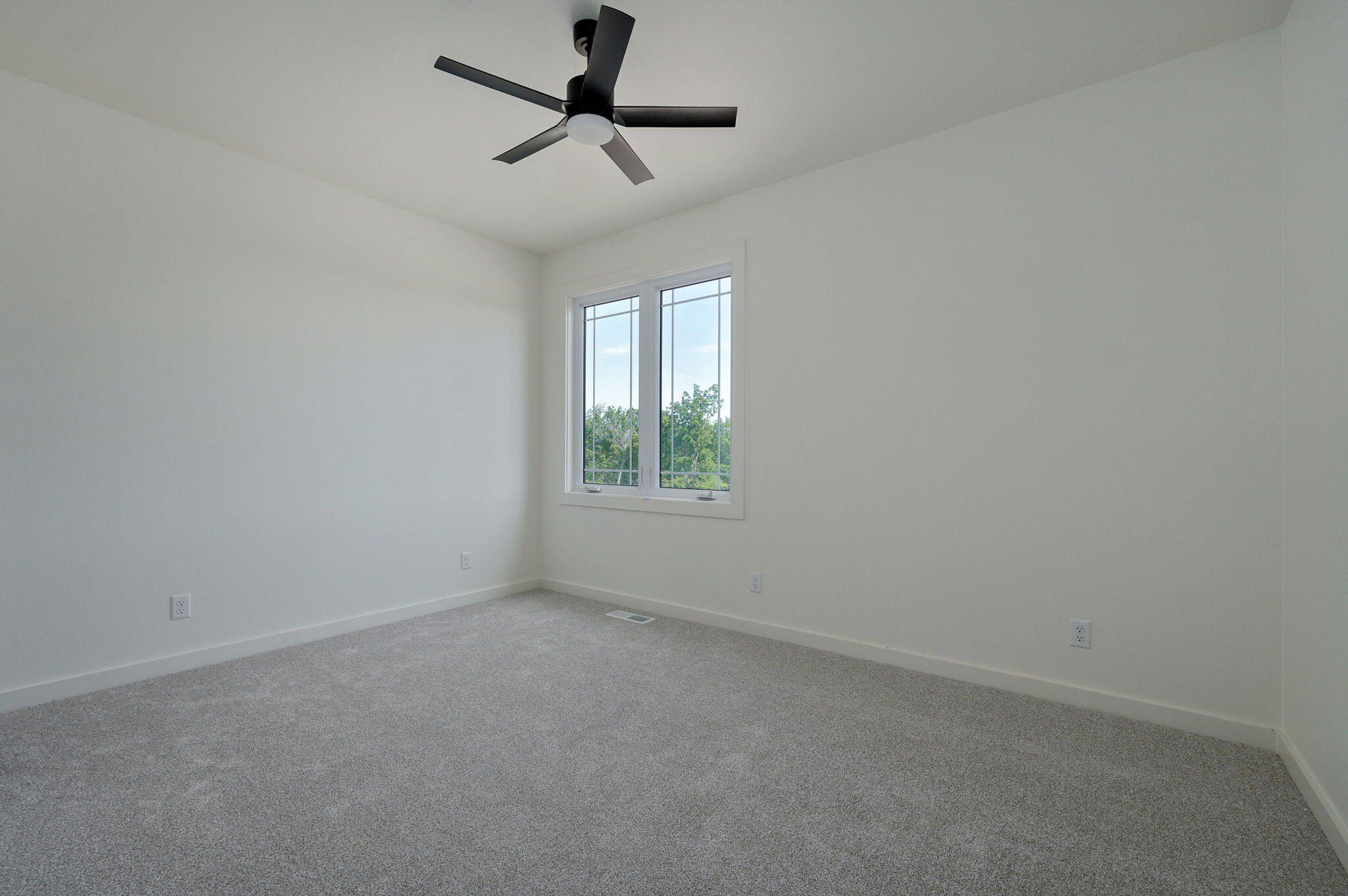 2153 E Will Street. Republic, MO 65738