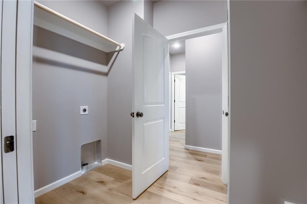 12508 S Parkwood Lane. Lees Summit, MO 64086