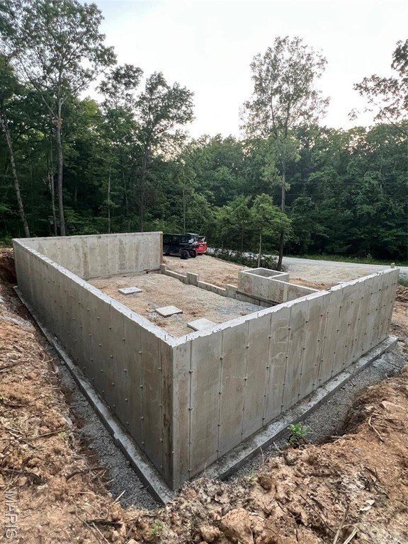 6650 Shenandoah Drive. Dittmer, MO 63023