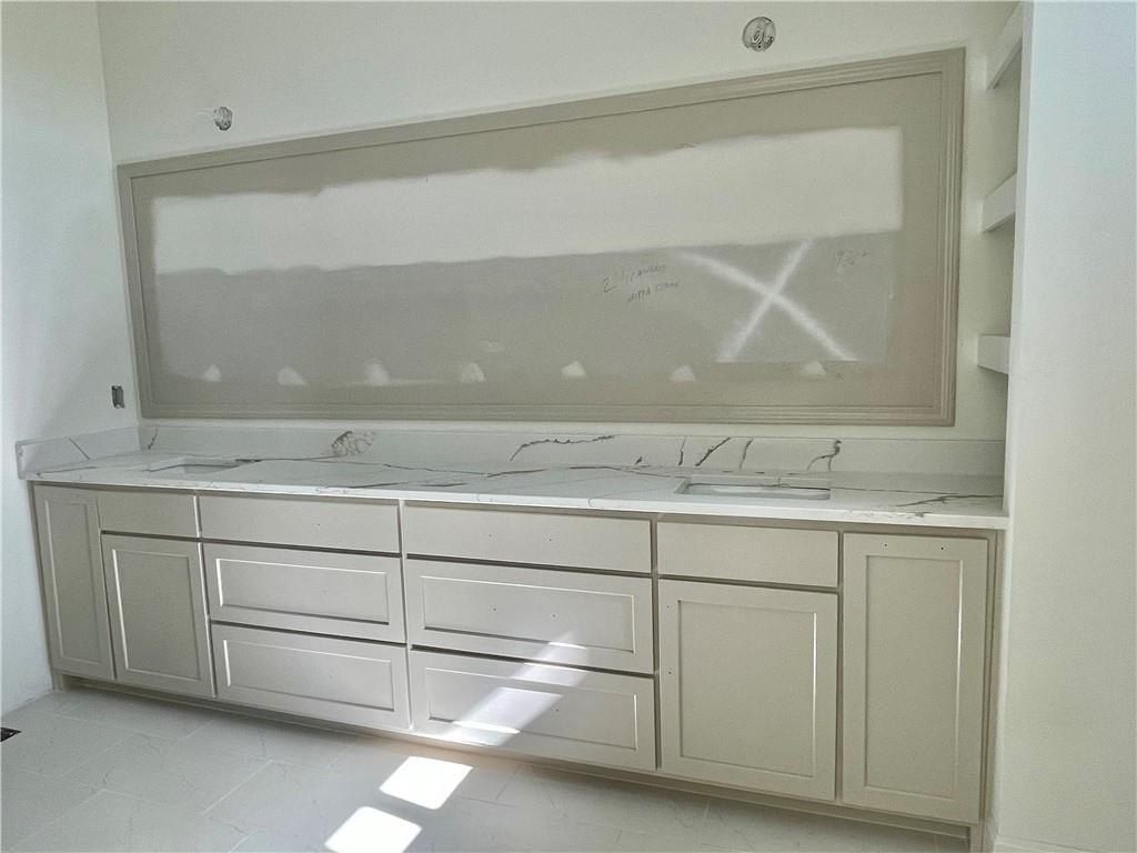 18902 Bella Terra Road. Raymore, MO 64083