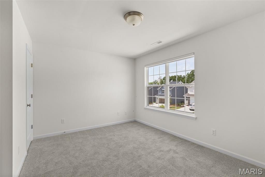 20 Fairmount Grove Drive. St Peters, MO 63376