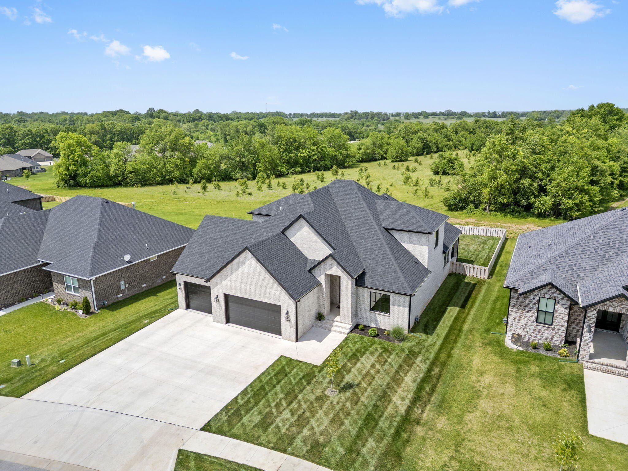 4531 E Hidden Oak Street. Springfield, MO 65802