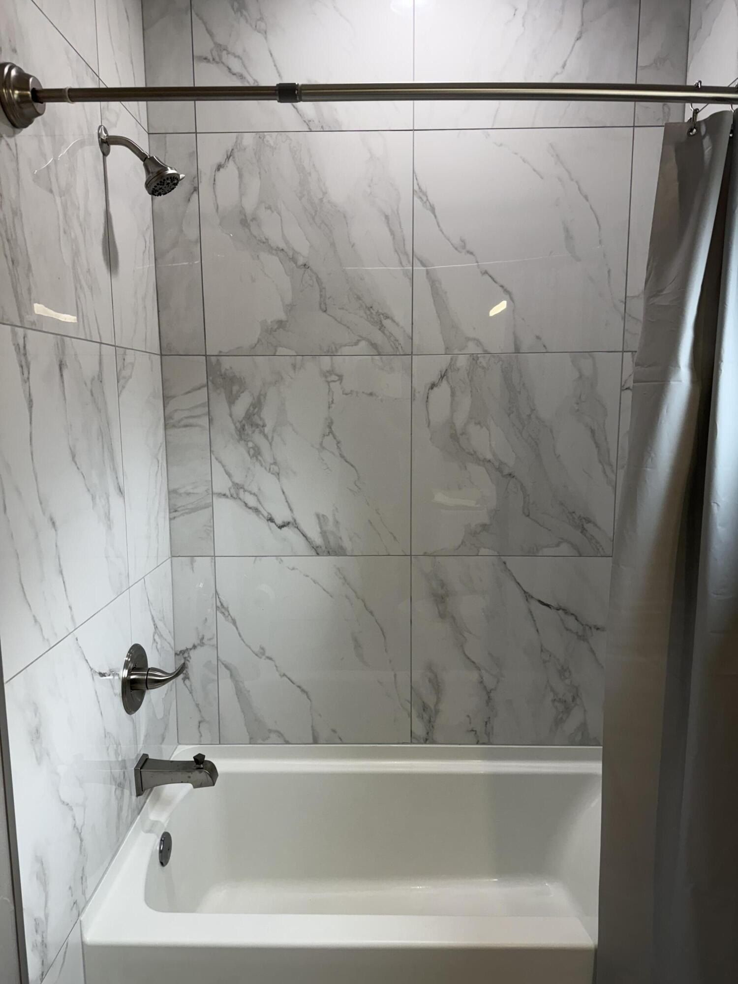 1042 Stoneridge Center Road. Branson West, MO 65737