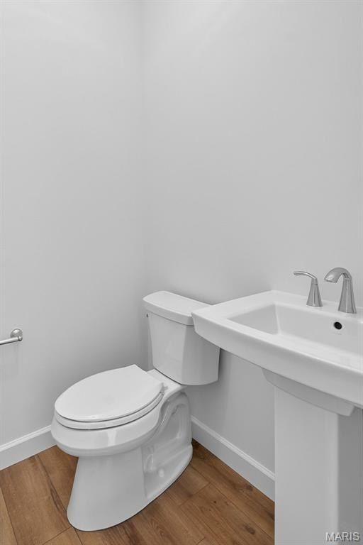 303 Clewer Park Court. Lake St Louis, MO 63367