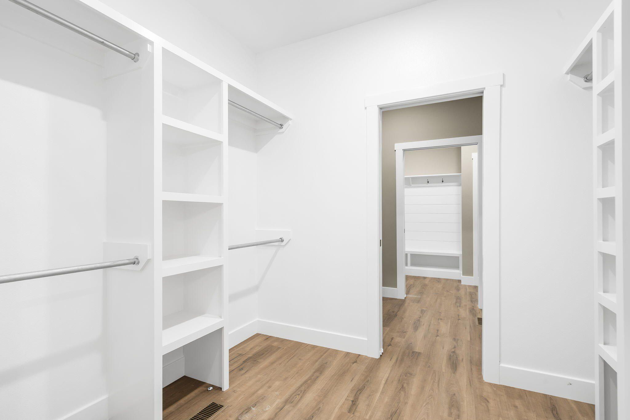 5243 Logan Drive. Battlefield, MO 65619