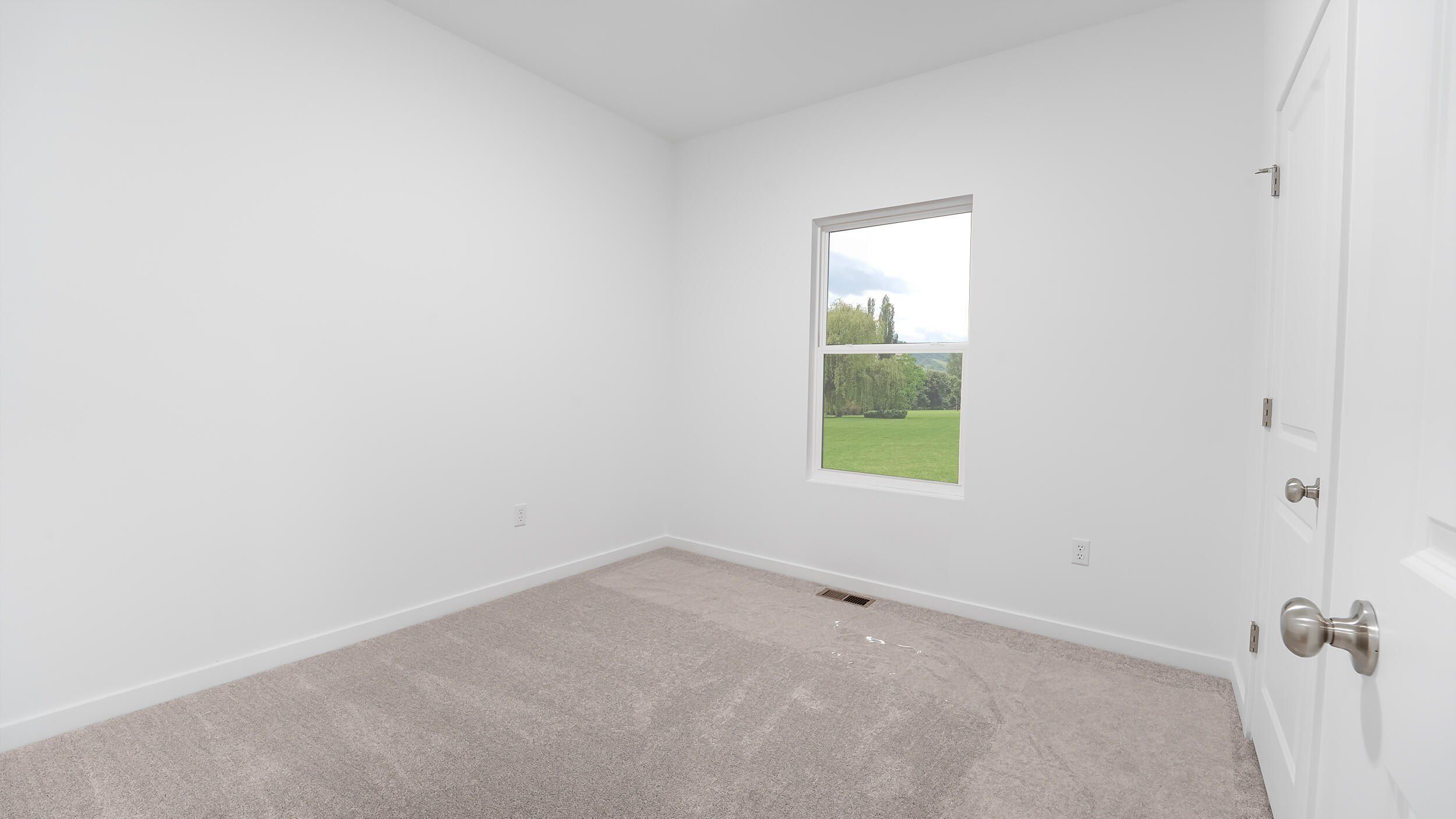 3920 E Linden Lane. Brookline, MO 65619