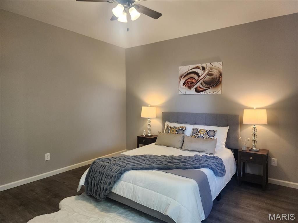 10111 Niblic Drive. Overland, MO 63114