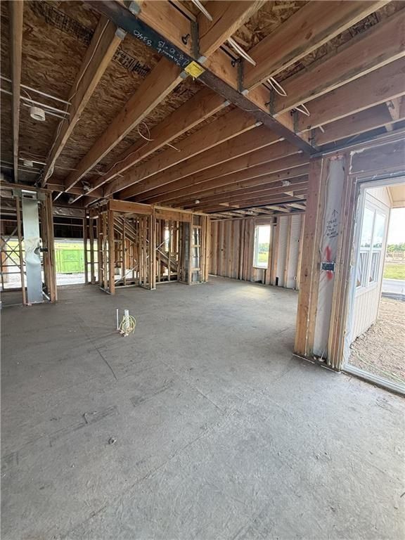 1304 Se Windbreak Drive. Lees Summit, MO 64081