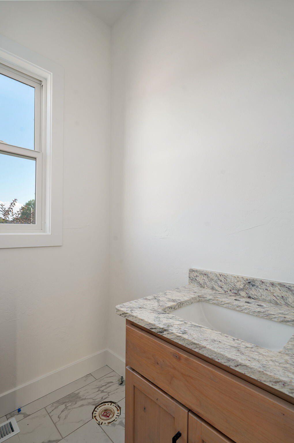 3039 W Teton Drive. Springfield, MO 65810