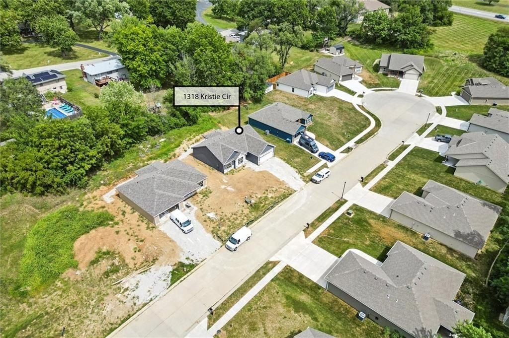 1318 Kristie Circle. Excelsior Springs, MO 64024