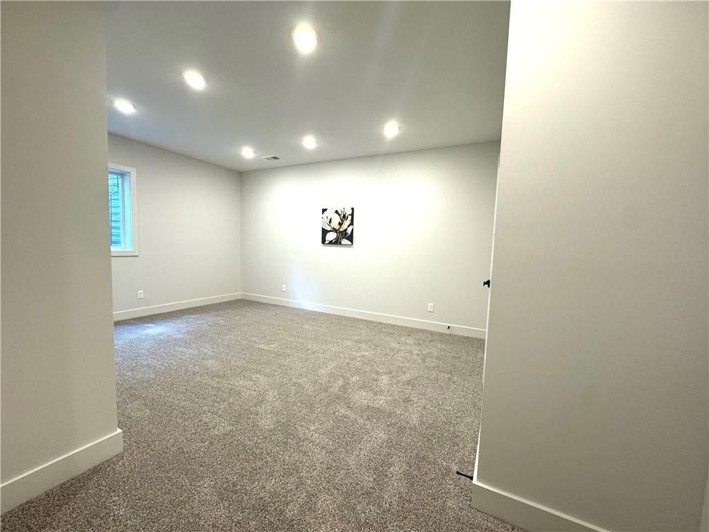 403 Sw Mission Road. Lees Summit, MO 64063