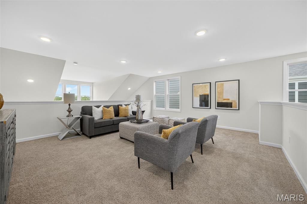 2917 Memphis Street. Saint Charles, MO 63301