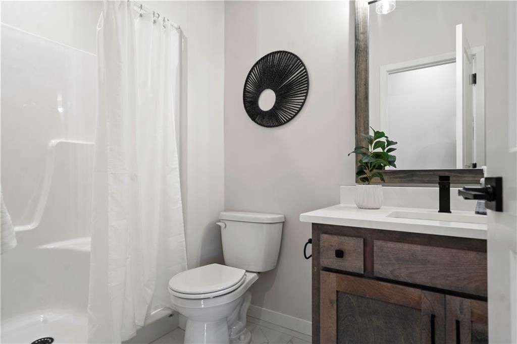 27603 E 128Th Court. Lees Summit, MO 64086