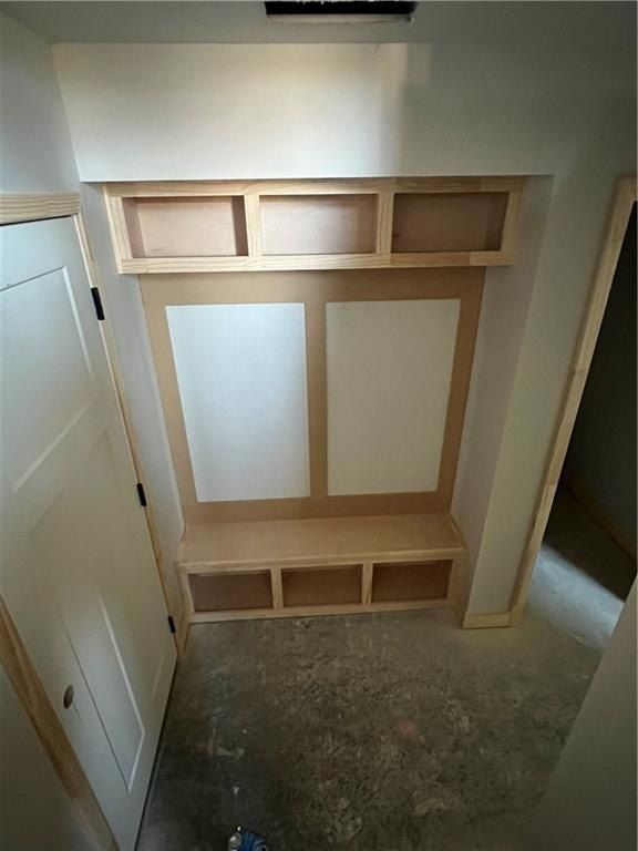 1344 N Holland Court. Independence, MO 64056