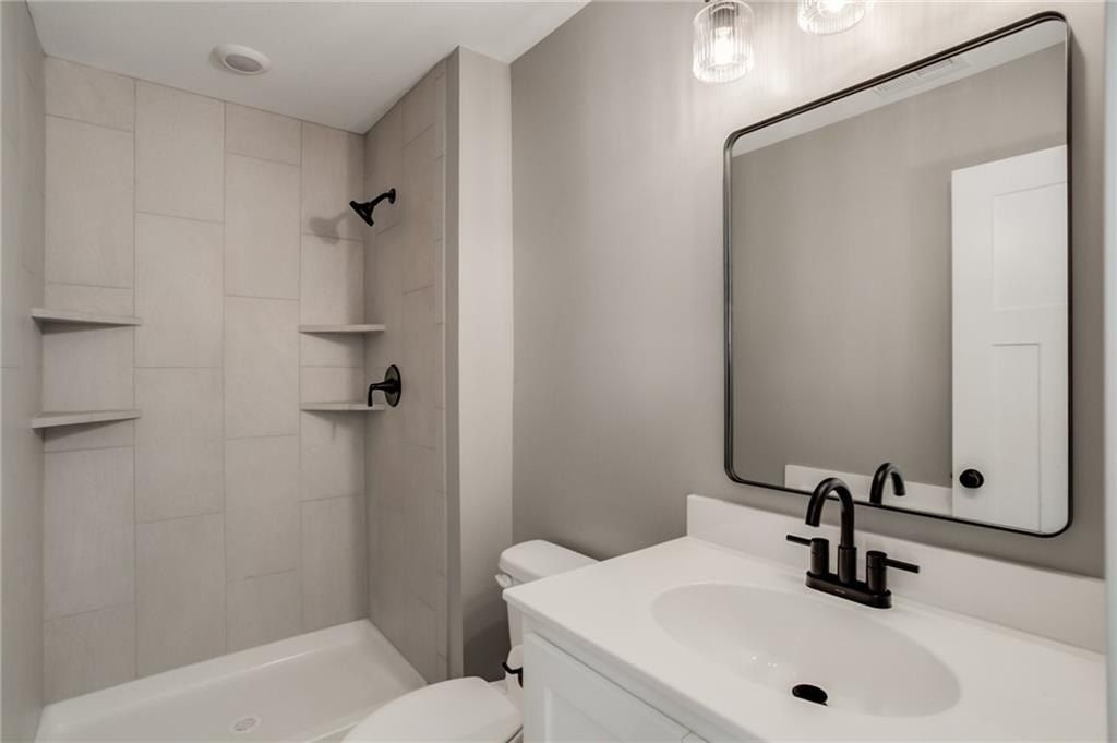 2189 Heritage Court. Liberty, MO 64068