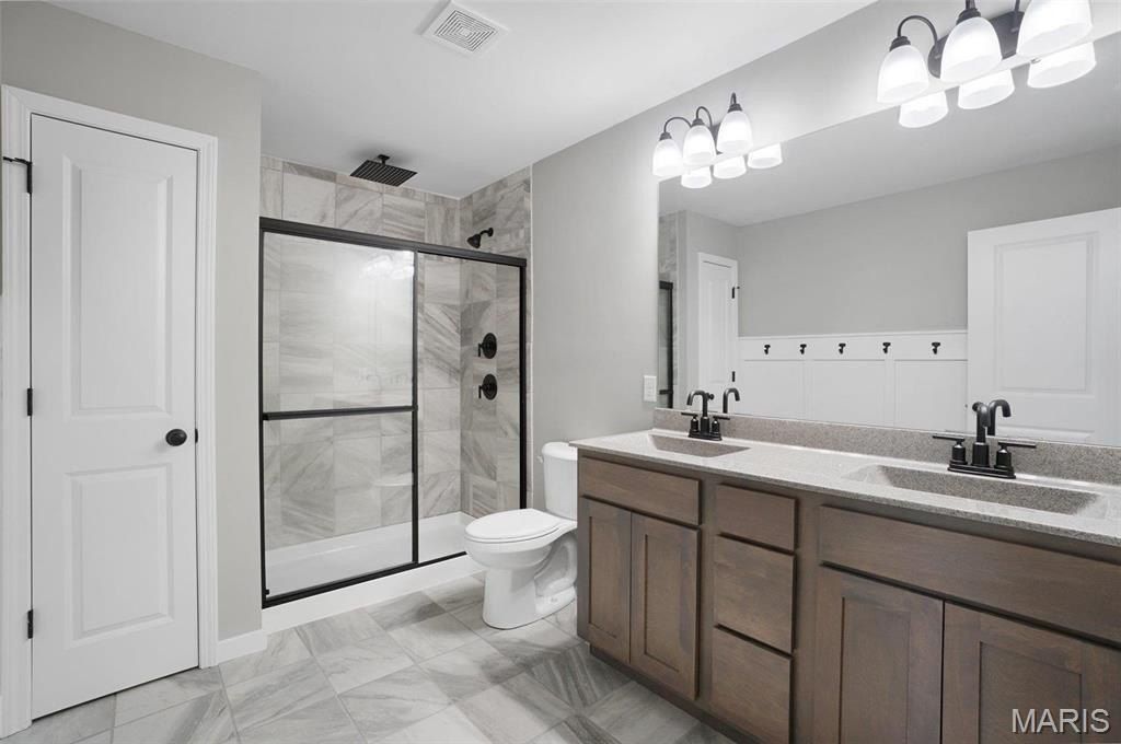 530 Hickory Knoll Drive. Troy, MO 63379