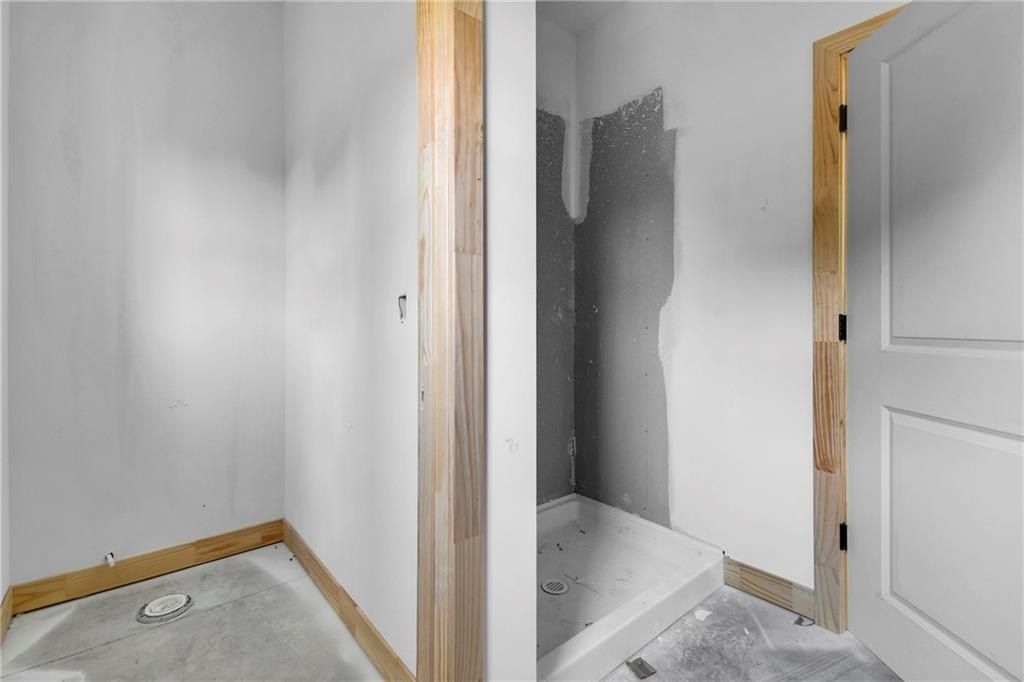 502 Washington Street. East Lynne, MO 64743