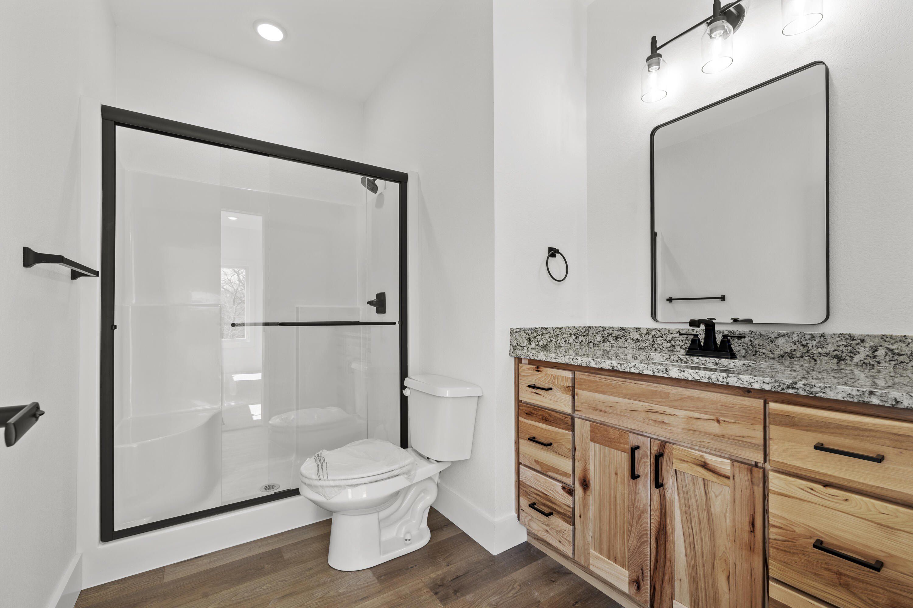 10 Teak Drive. Reeds Spring, MO 65737