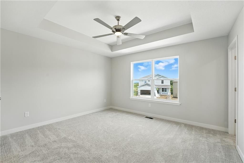 4805 Sw 6Th Terrace. Blue Springs, MO 64014