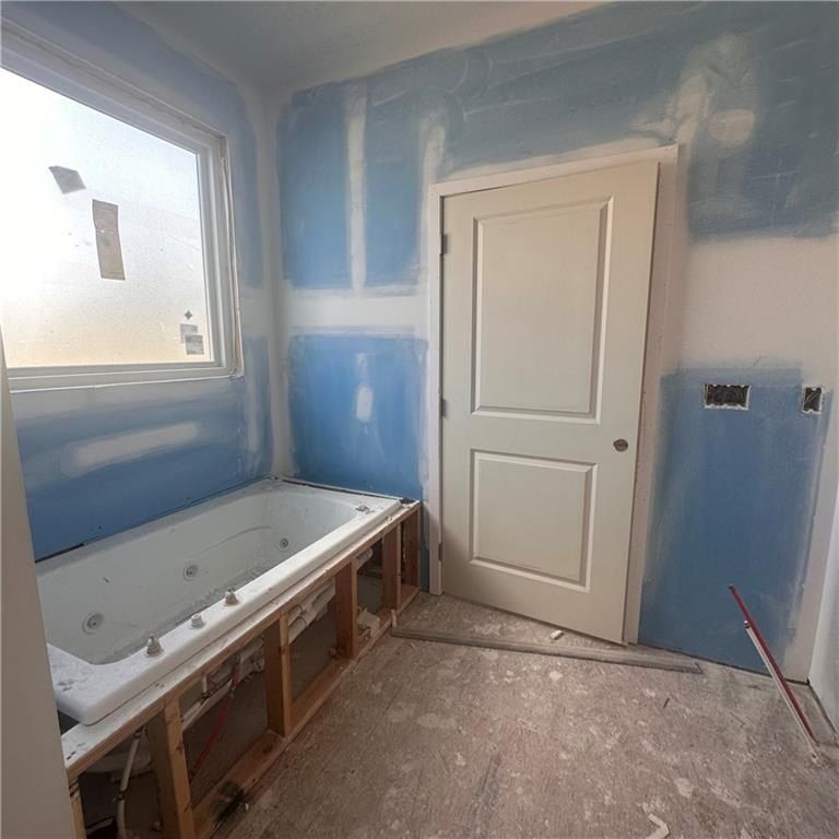 2125 Greenfield Point. Kearney, MO 64060