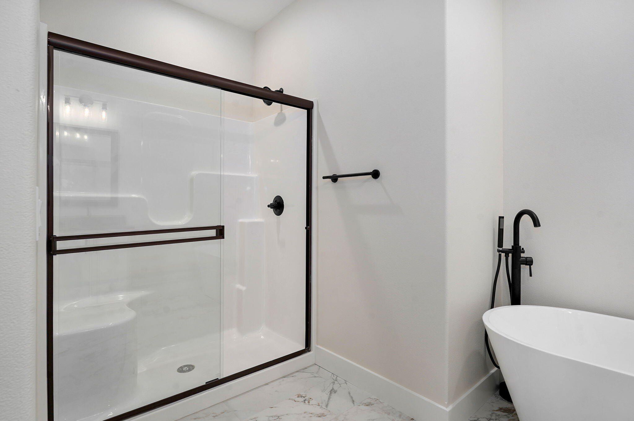 1465 N Collins Drive. Republic, MO 65738