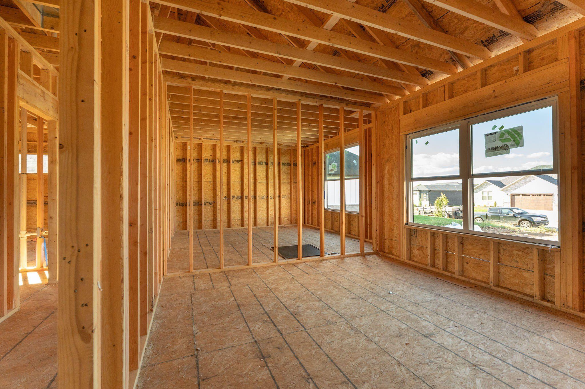 1874 E Cobblestone Drive. Ozark, MO 65721