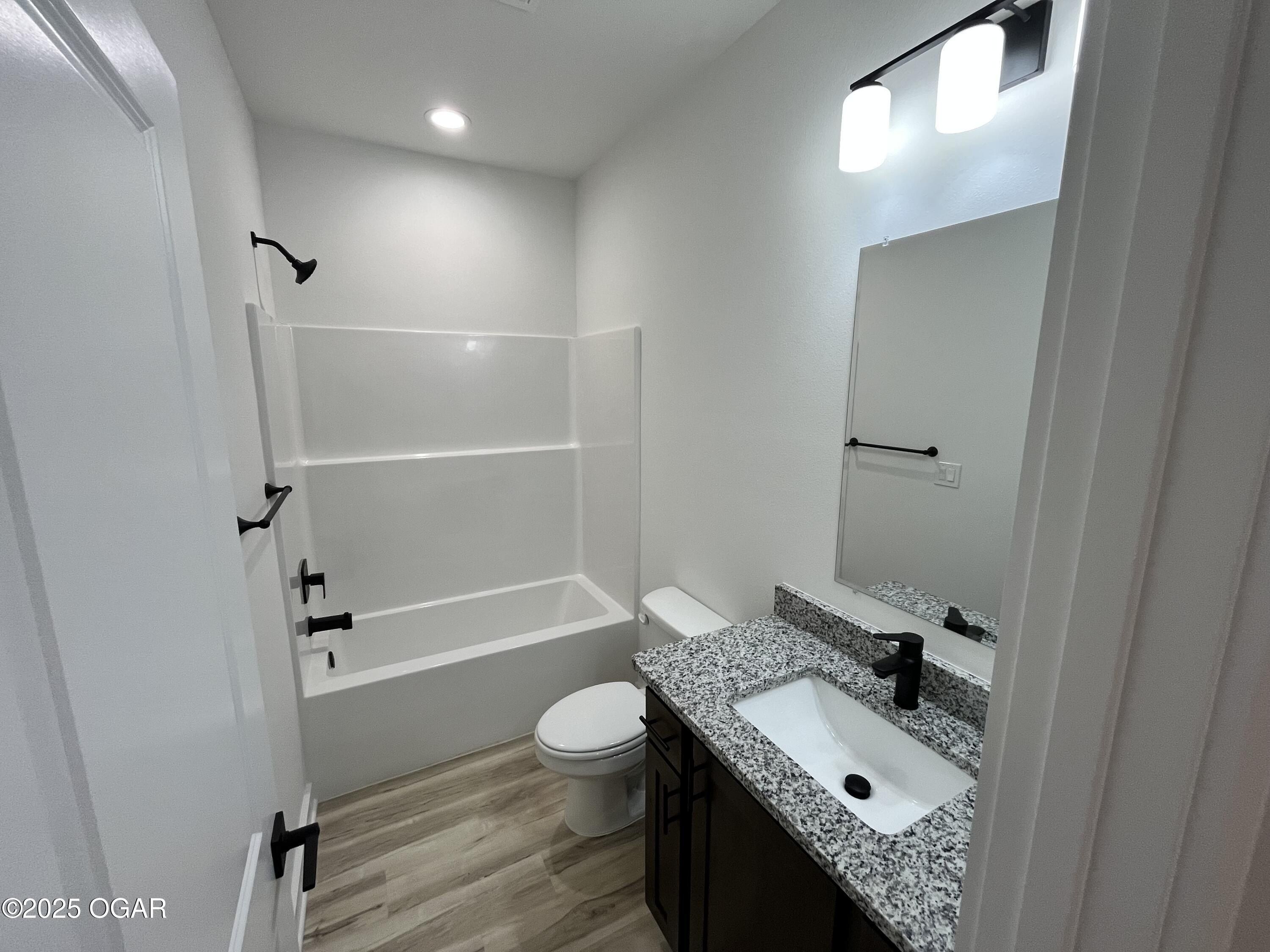 242 Fair Road. Goodman, MO 64843