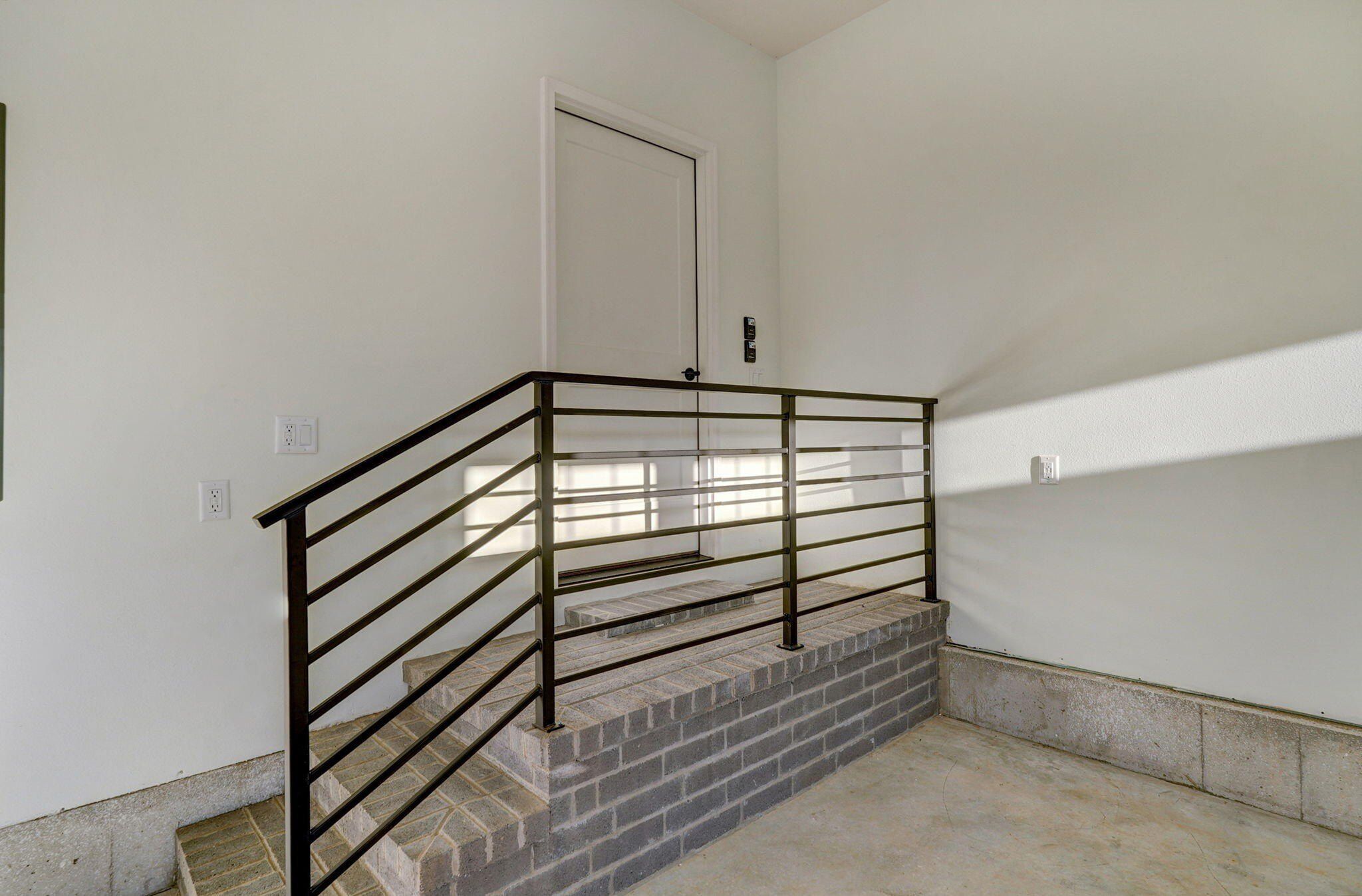 679 N Fox Hill Circle. Nixa, MO 65714