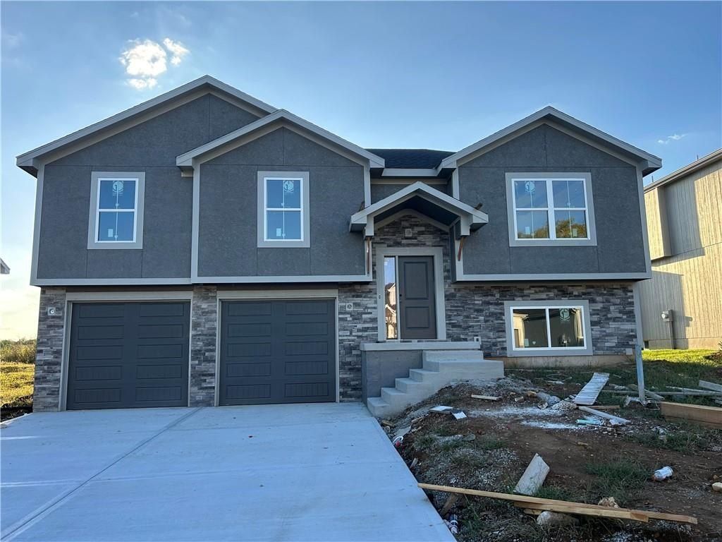 4205 Se Adams Drive. Blue Springs, MO 64014