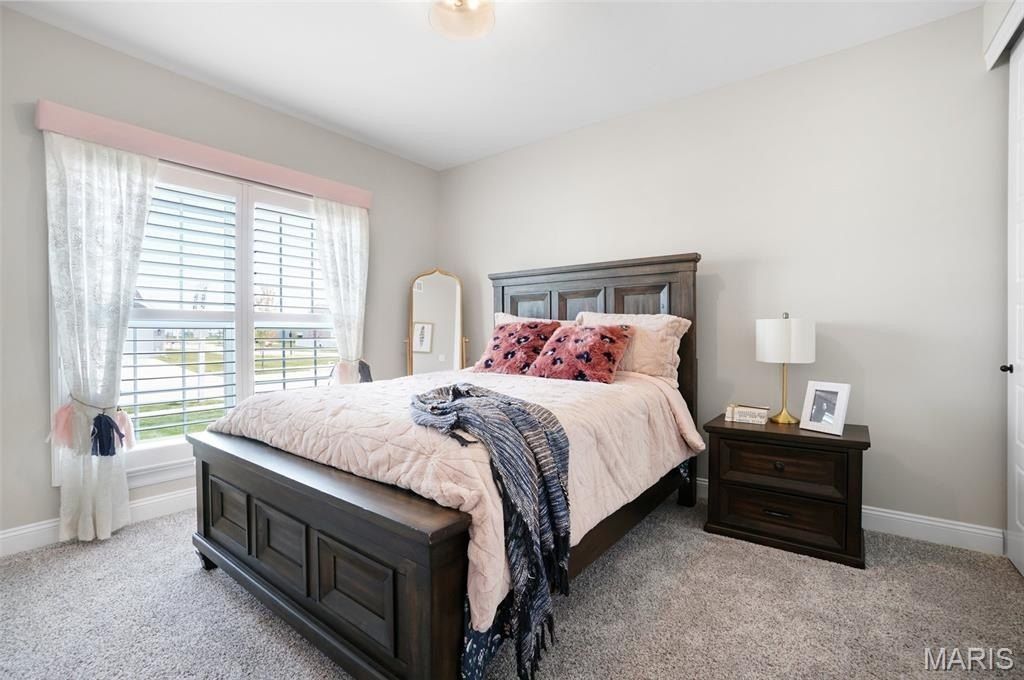 701 Palisades Drive. Saint Charles, MO 63301