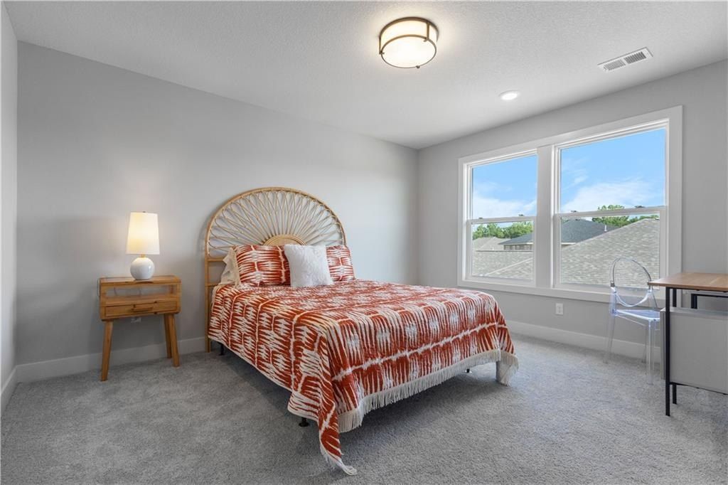 13512 Terrace Park Drive. Parkville, MO 64152