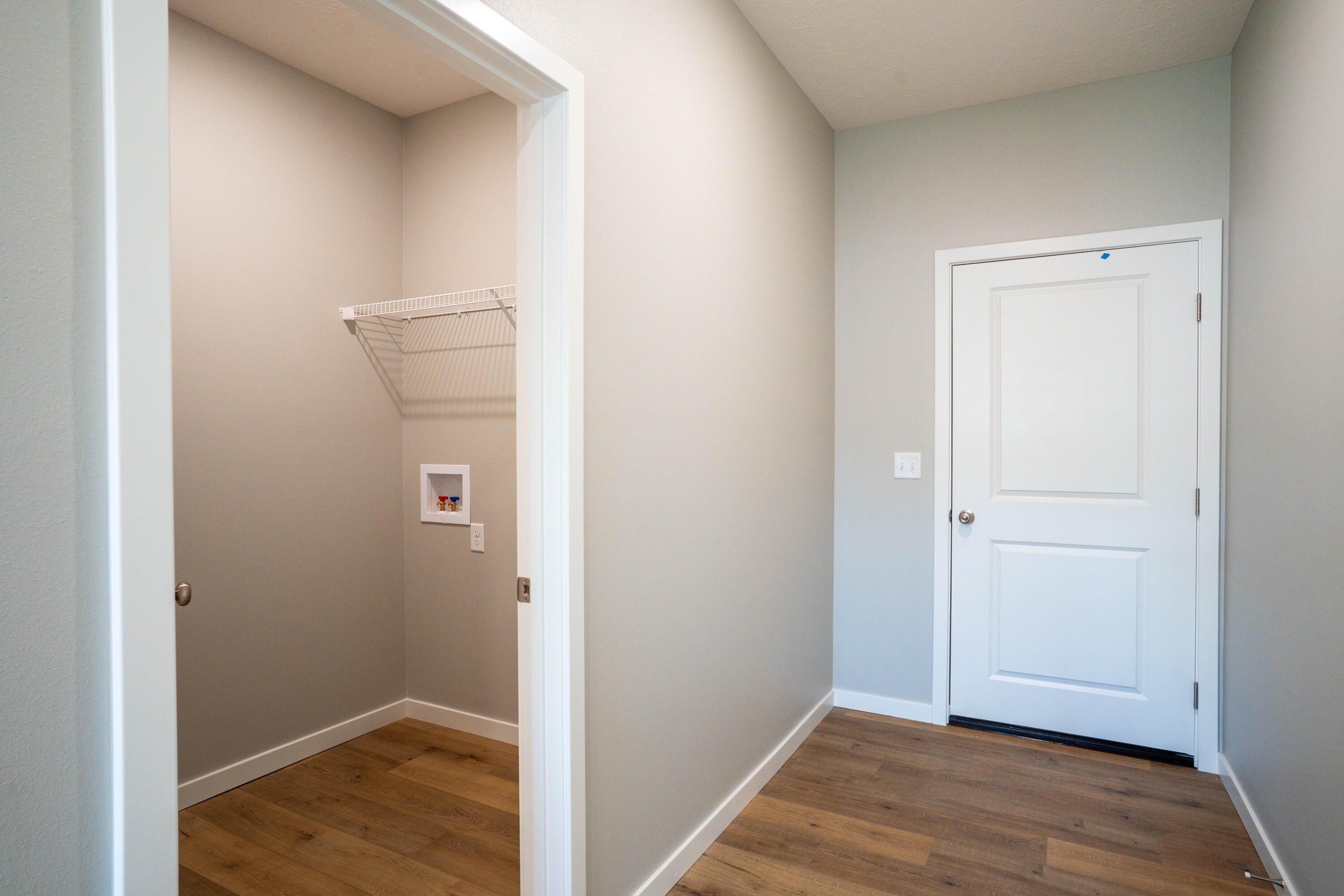 1726 Cash Drive. Mount Vernon, MO 65712