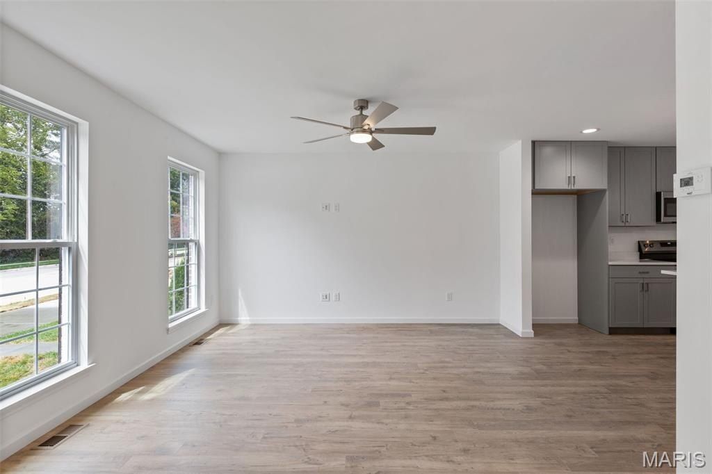 401 Sunset Hollow Drive. Wentzville, MO 63385