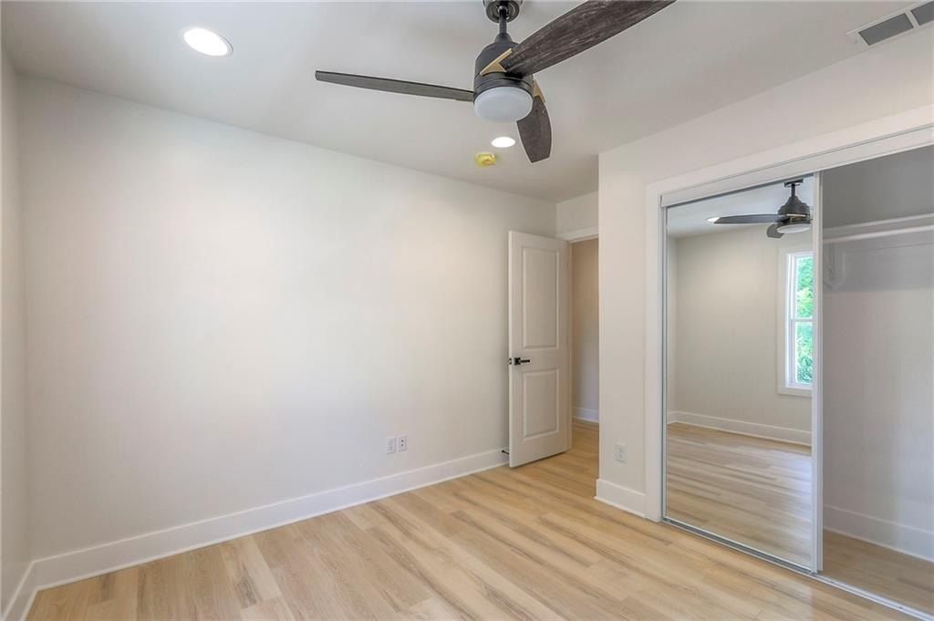 427 W Linden Ave Avenue. Independence, MO 64050