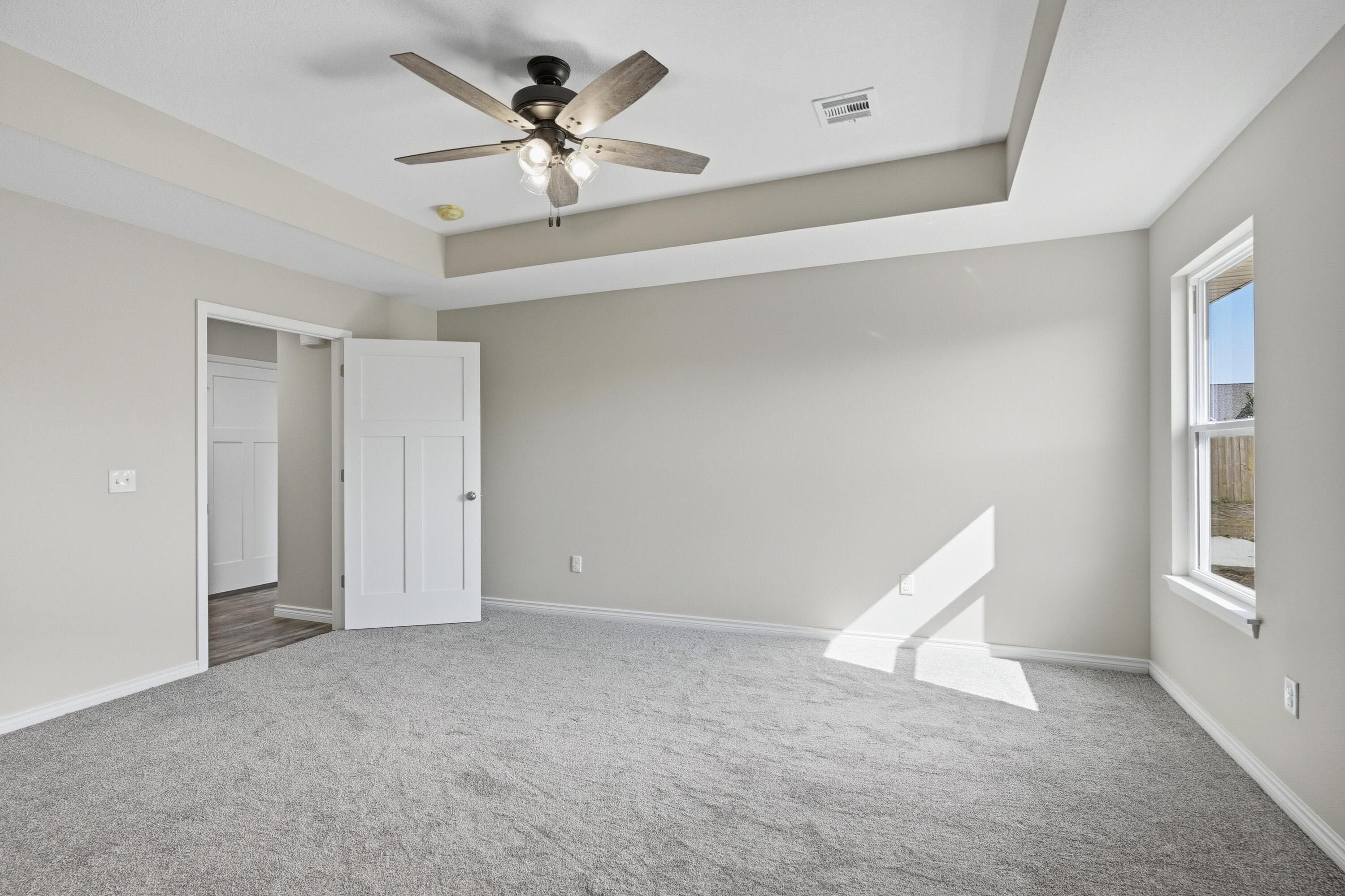 13581 Patti Lane. Neosho, MO 64850