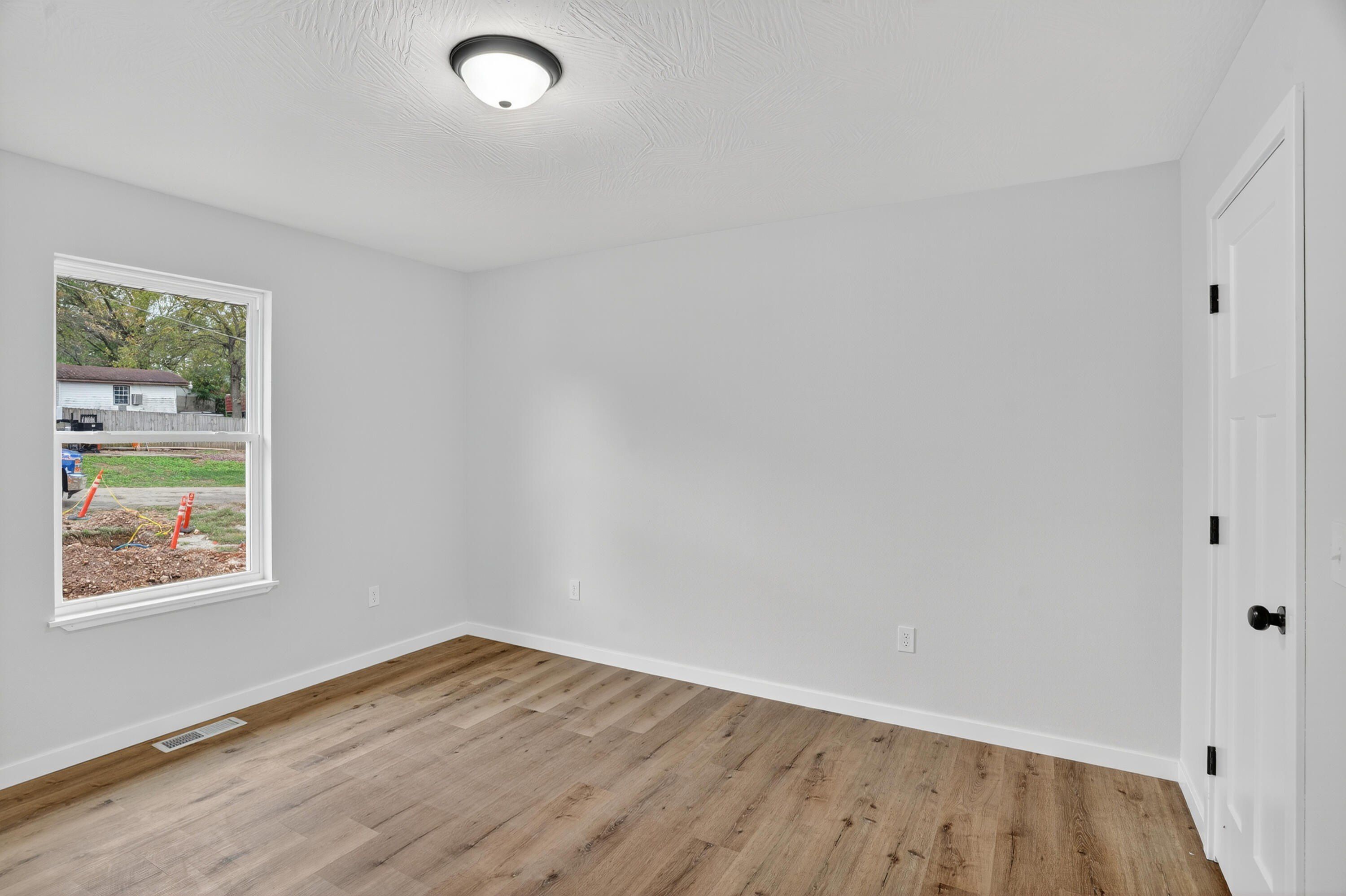 100 Northview Terrace. Ash Grove, MO 65604